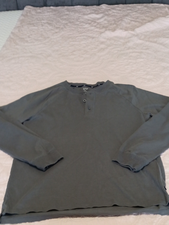 GAP Other - Men's Long Sleeve Henley Shirt Gray